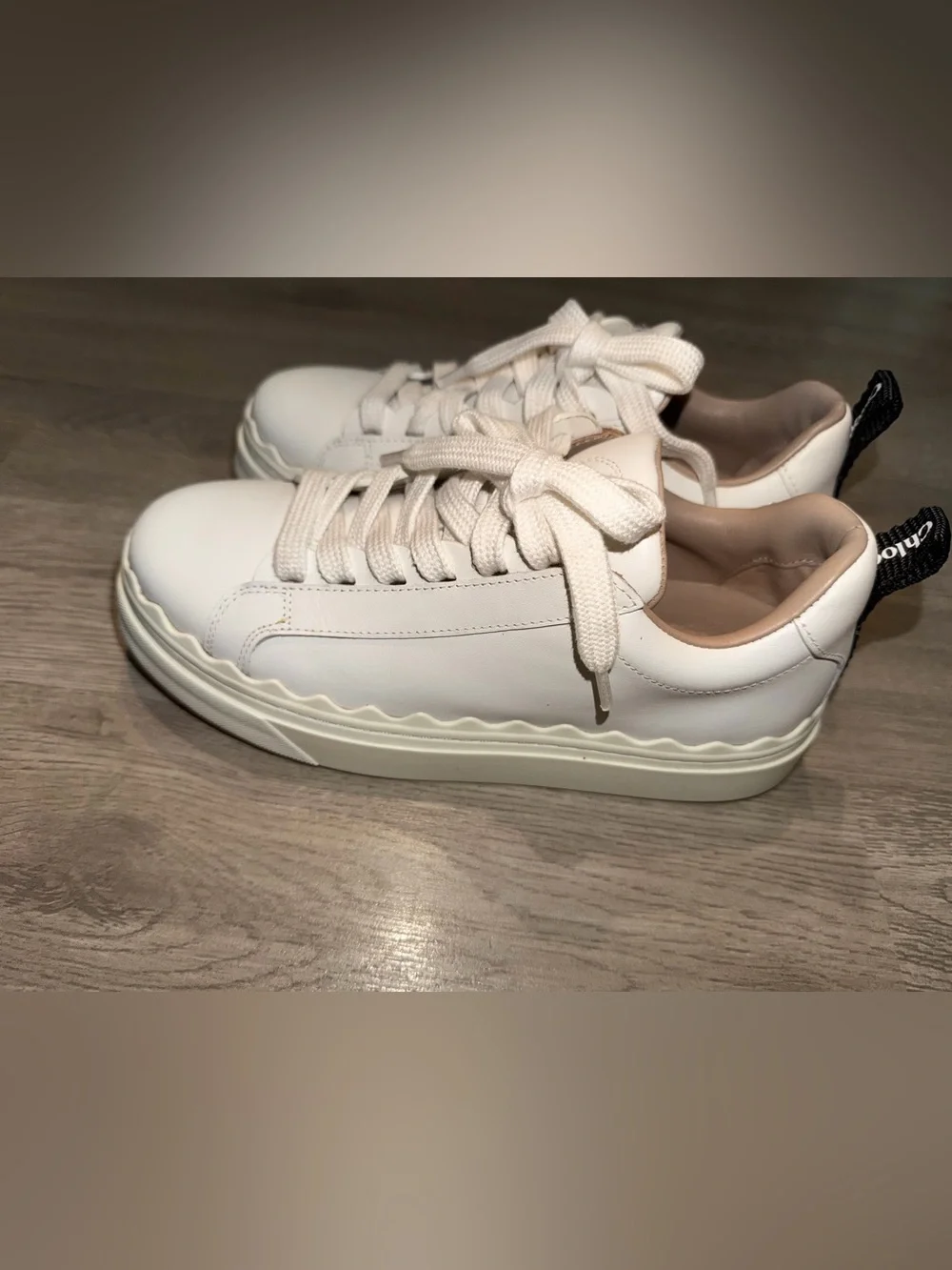 Chloé Lauren Low-Top Leather Sneakers